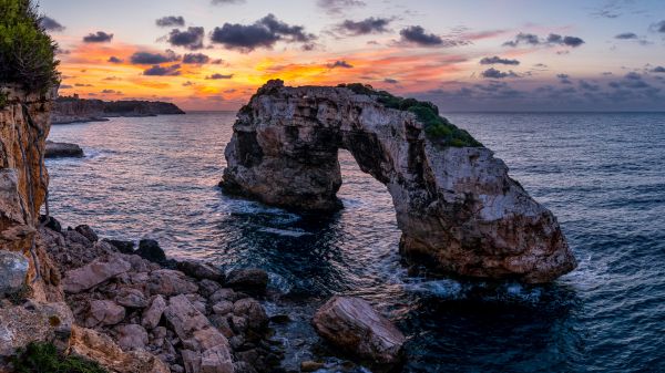 water,cloud,sky,water resources,Natural landscape,azure