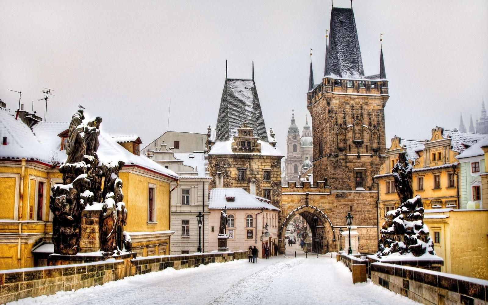 Praga, República Checa, inverno, Edifícios, pessoas