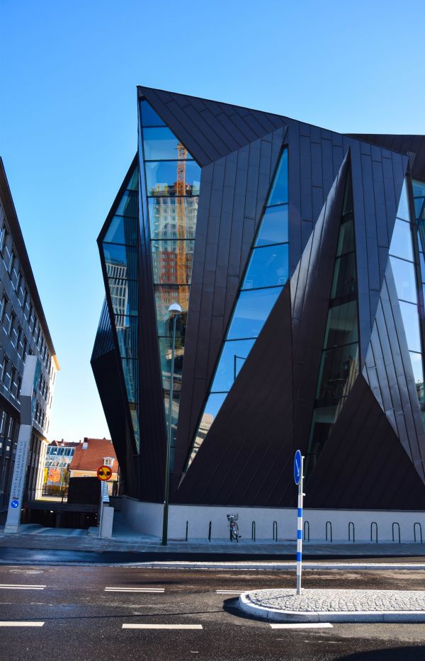 Stadt,die Architektur,Wolkenkratzer,blau,Glas,Symmetrie