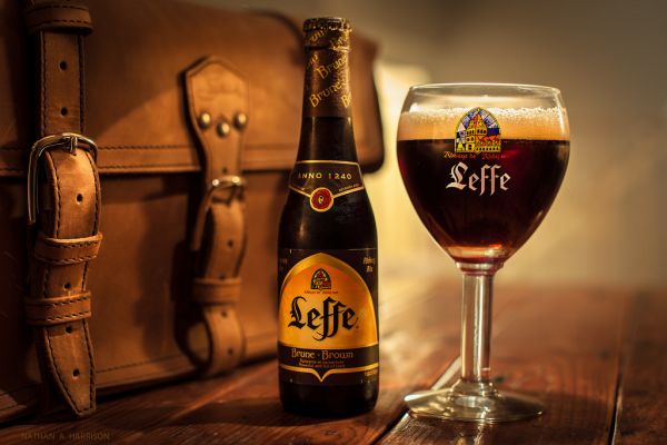 marrón,Leffe,Brune,cerveza,ensillada,cuero