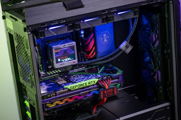 Republic of Gamers, ASUS, Pc build, PC-behuizingen, Evangelion Unit 01, waterkoeling