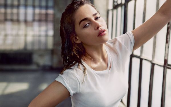 Emilia Clarke,women,actress,brunette,open mouth