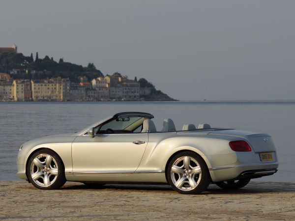 auto,veicolo,auto sportiva,Bentley,2013,coupe