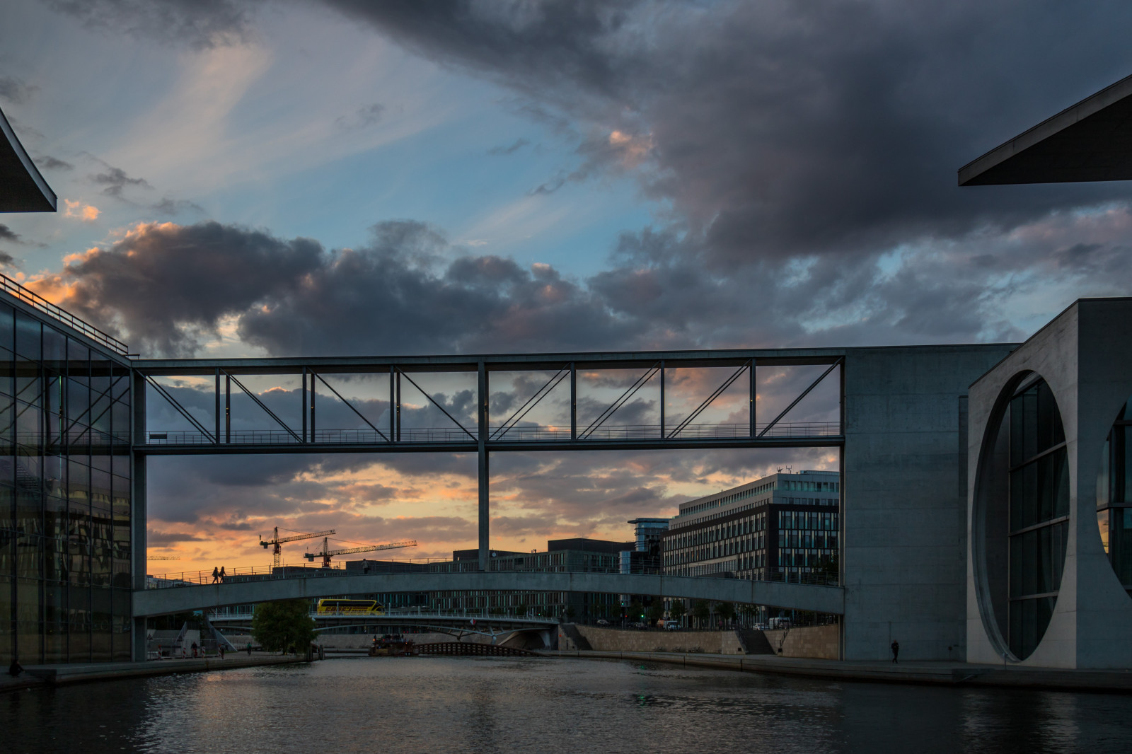 tramonto, paesaggio urbano, notte, architettura, costruzione, riflessione, cielo, sera, Germania, ponte, crepuscolo, stadio, trasporto, Berlino, struttura, nube, Byggnad, skymning, Germania, deutschland, modello canoneos760d exif, geocountry, Marca fotocamera Canon, Geocity, modello di fotocamera canoneos760d, geostate, geolocalizzazione, Lente exif efs18200mmf3556is, apertura exif 56, exif fare canon, exif ISOSPEED 100, exif focalLength 20 millimetri, facciata, area urbana, impianto sportivo