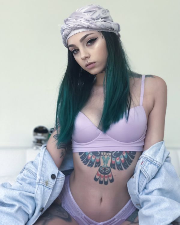 mô hình, xăm hình, inked girls, Taylor White, đàn bà, trên giường