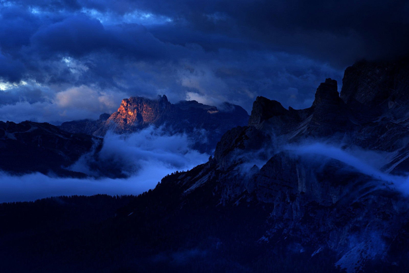 2048x1365 px, Montagnes Dolomites, Italie