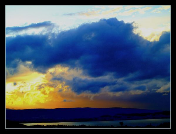 lumière du soleil, le coucher du soleil, eau, ville, Lac, rouge