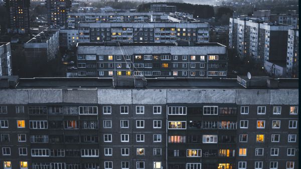 bygning,dagtid,vindu,himmel,infrastruktur,høyblokk