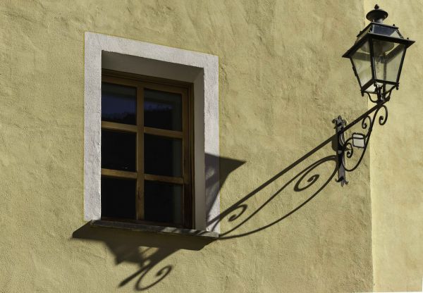 stín,karetní hra,lampa,svítilna,mur,stěna