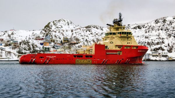 ship,boat,sea,colorful,outdoors,winter