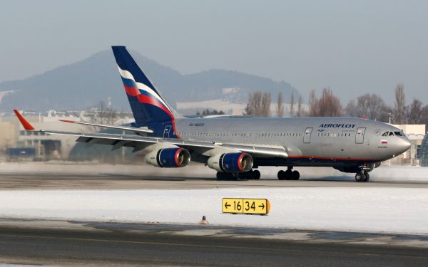 kendaraan,pesawat terbang,pesawat terbang,Boeing,Boeing 777,landasan terbang