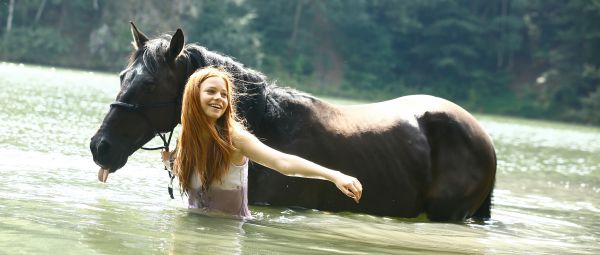 femmes,humide,cheval,roux,en riant