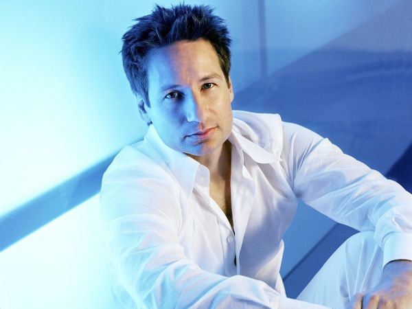 David Duchovny,attore,uomo,camicia,neon,leggero