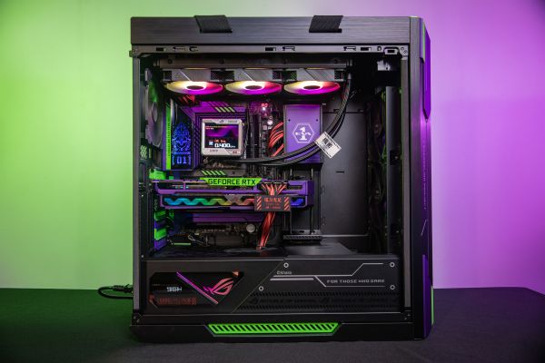 République des joueurs,ASUS,Pc build,Cas PC,Evangelion Unit 01,Refroidissement par eau