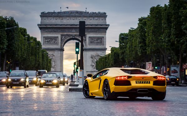 Straße,Auto,Fahrzeug,Straße,Stadt,Lamborghini