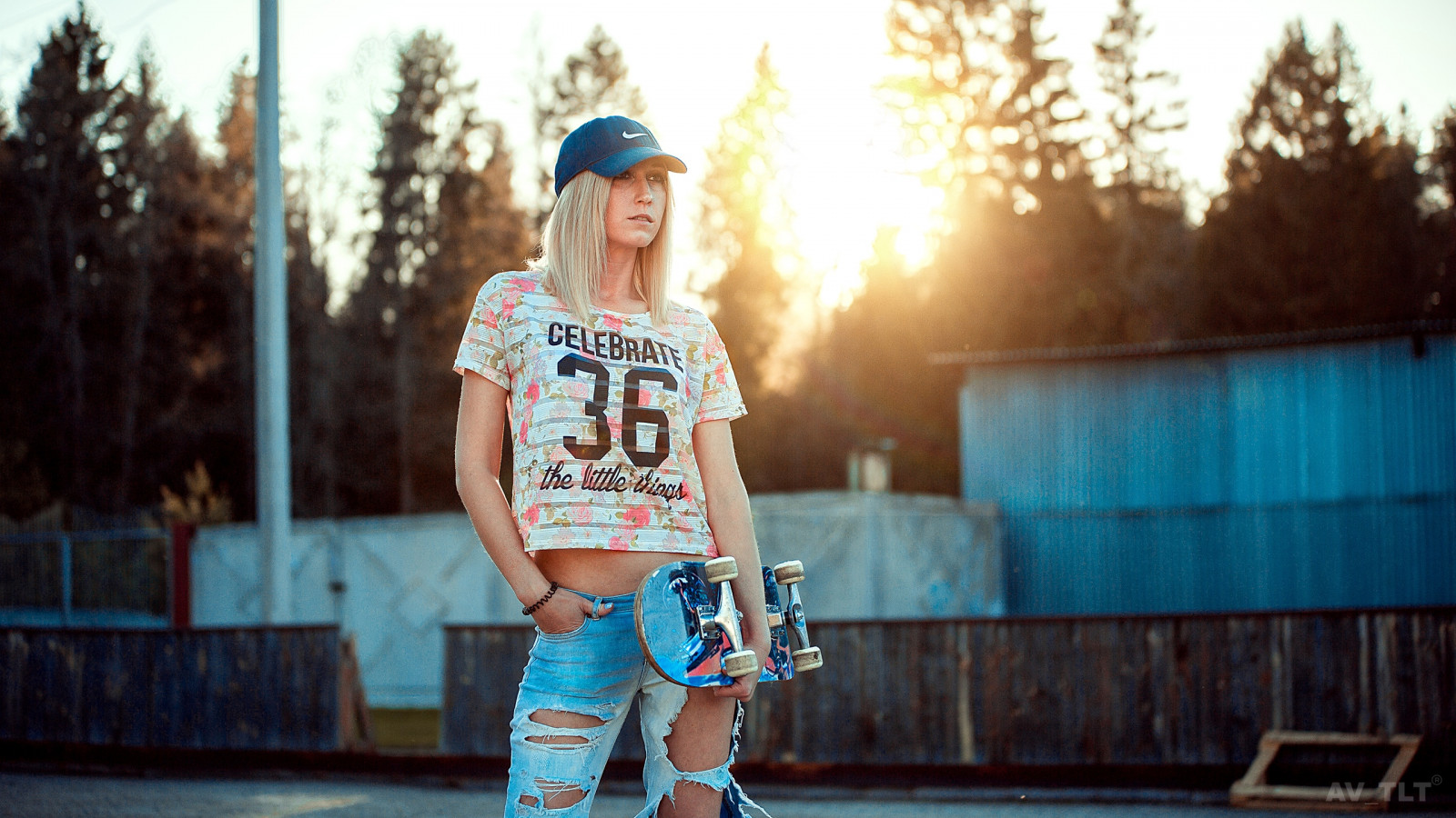 Aleksandr Suhar, women, model, blonde, portrait, outdoors, depth of field, T shirt, jeans, torn jeans, baseball caps, skateboard, Nike, Looking into the distance, painted nails, sun rays, street, women outdoors