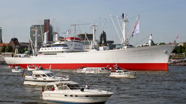 sea,vehicle,ship,boat,coast,harbor