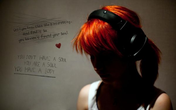 Letra da música,menina,fones de ouvido,cabelo,Áudio,Paramore