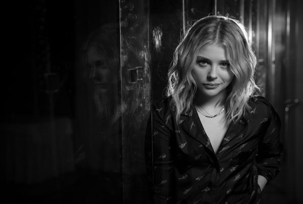 chloe grace moretz,actress,blonde,monochrome,women,celebrity