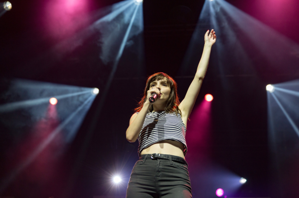 konserter,Lauren Mayberry,Chvrches,sanger,musiker,stage light