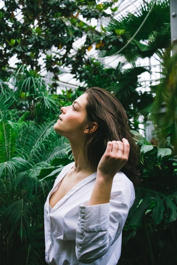 le mani nei capelli,donne