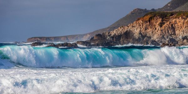 sea,Surf,spray,rocks