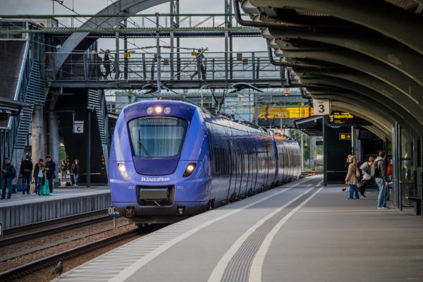 vehicul,gară,tren,transport,electricitate,Pasager