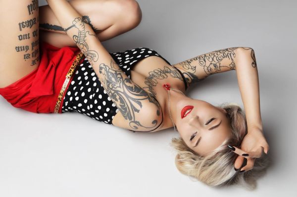 2048x1364 px,blondýnka,Sara Fabel,tetování,ženy