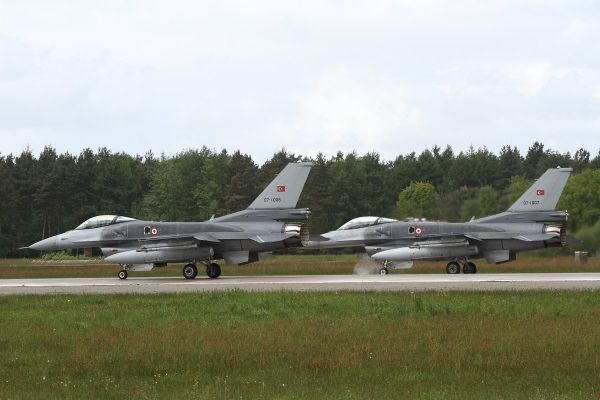 pojazd,samolot,samolot,wojskowy,Wojskowych statków powietrznych,General Dynamics F 16 Walka z Falconem