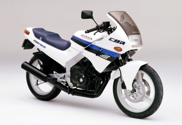 250,Honda,1791x1236 px,1986,cbr,fyra