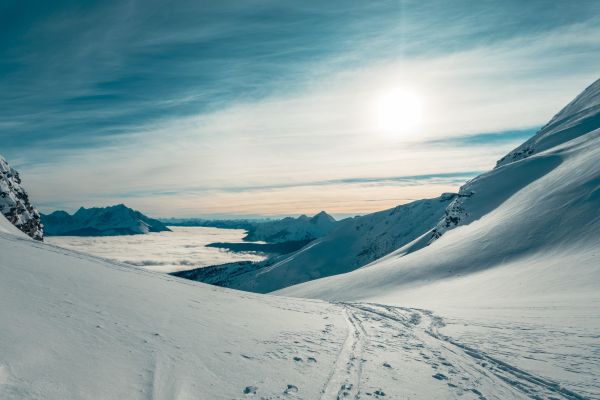 mountain top,Bulutlar,Yoho Ulusal Parkı,Kanada,Kuzey Amerika,kar