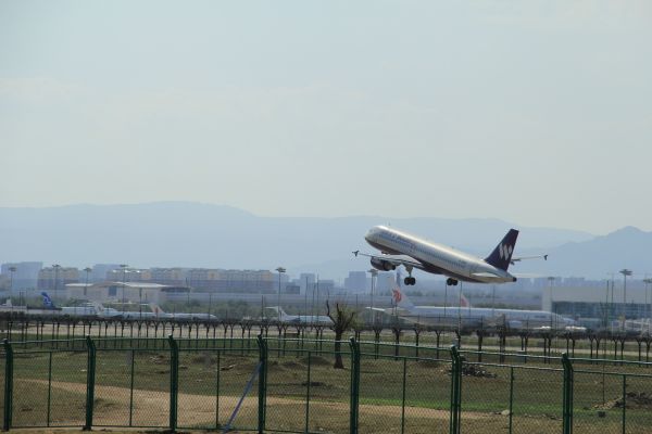 A320,letecká linka,letadlo,letoun cestující