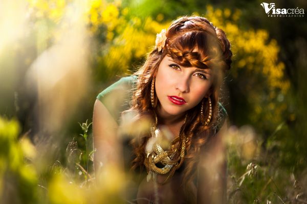 lumière du soleil,maquette,portrait,cheveux longs,la nature,rouge