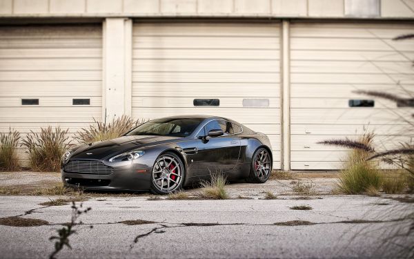 3840x2400 px,Aston Martin Vantage