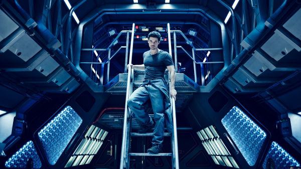 rozloha,sci-fi,Jim Holden,Steven Strait