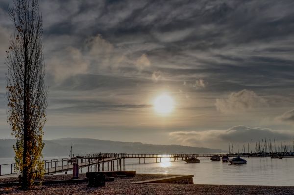 cloud,water,sky,atmosphere,daytime,water resources