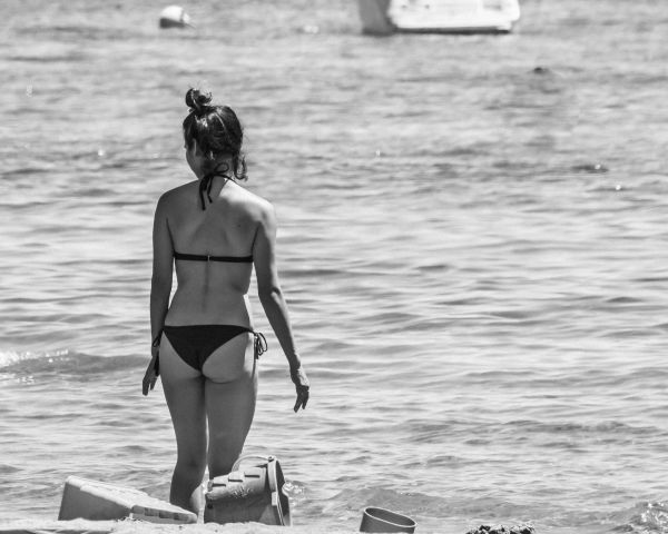 spiaggia,ragazze,bianco e nero,Sole,bellissimo,bellezza