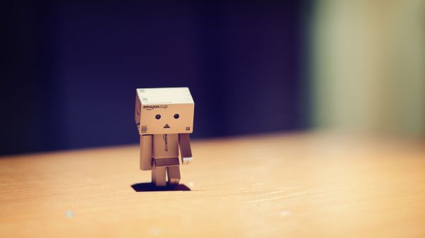 danboard,robot,cardboard robot,sad