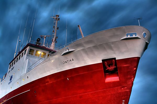 ship,boat,red,sky,blue,HDR