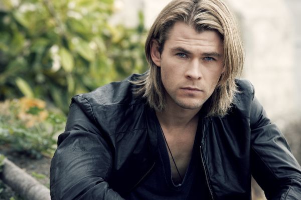 Chris Hemsworth,pelo largo,chaqueta,Mira