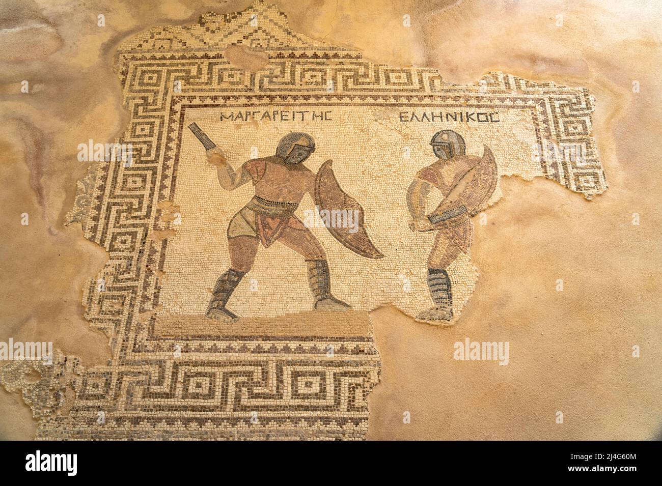 Mosaik im Haus der Gladiatoren in der antiken Stadt Kourion, Episkopi, Zypern, Europa  |  Mosaic in  the House of the Gladiators at the ancient city K Stock Photo