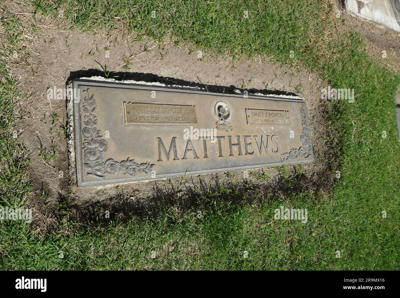 Monrovia, California, USA 26th June 2023 Professional Football Player Clay Matthews Sr. Grave at Live Oak Memorial Park on June 26, 2023 in Monrovia, California, USA. Photo by Barry King/Alamy Stock Photo Stock Photo