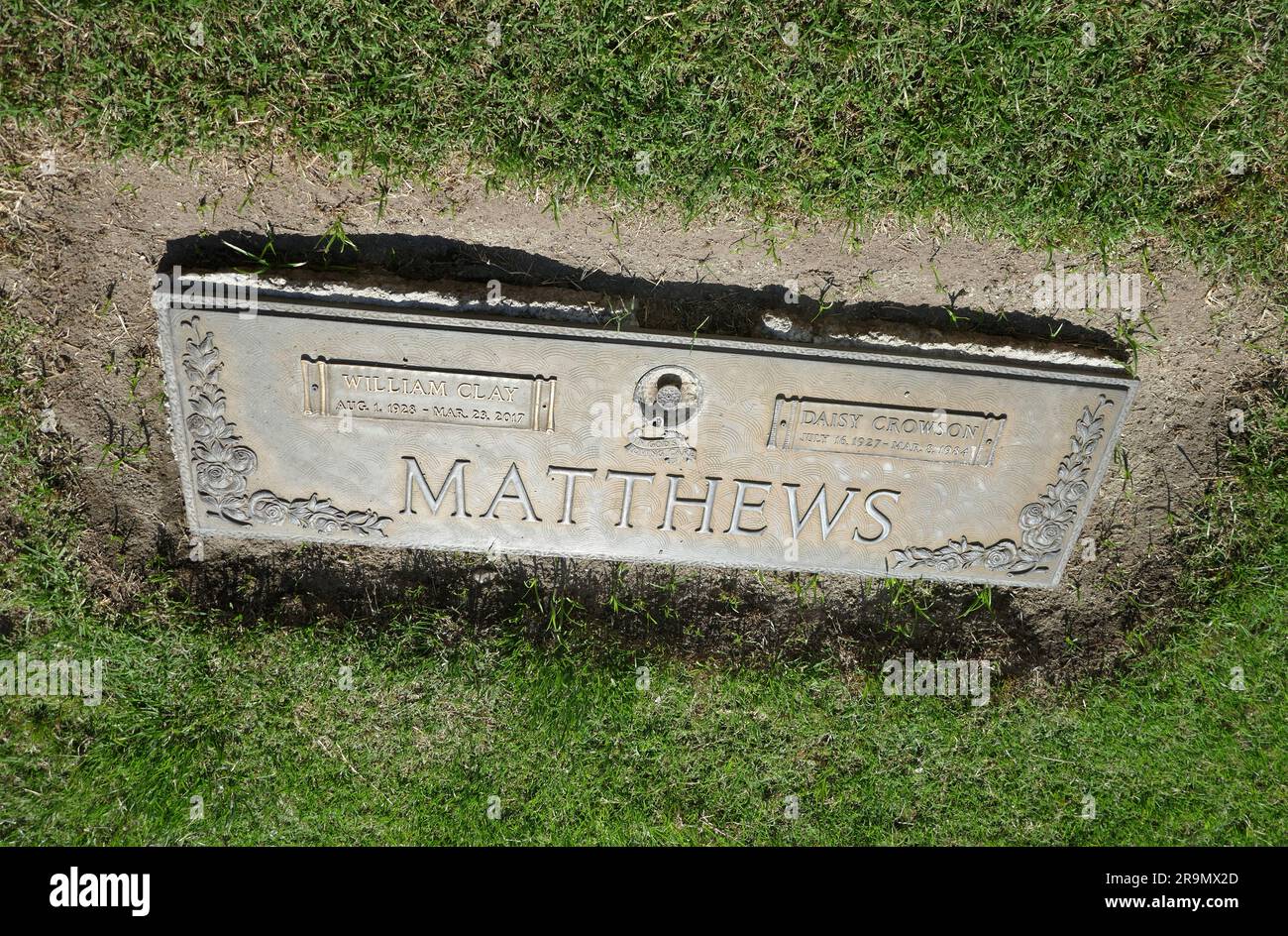 Monrovia, California, USA 26th June 2023 Professional Football Player Clay Matthews Sr. Grave at Live Oak Memorial Park on June 26, 2023 in Monrovia, California, USA. Photo by Barry King/Alamy Stock Photo Stock Photo