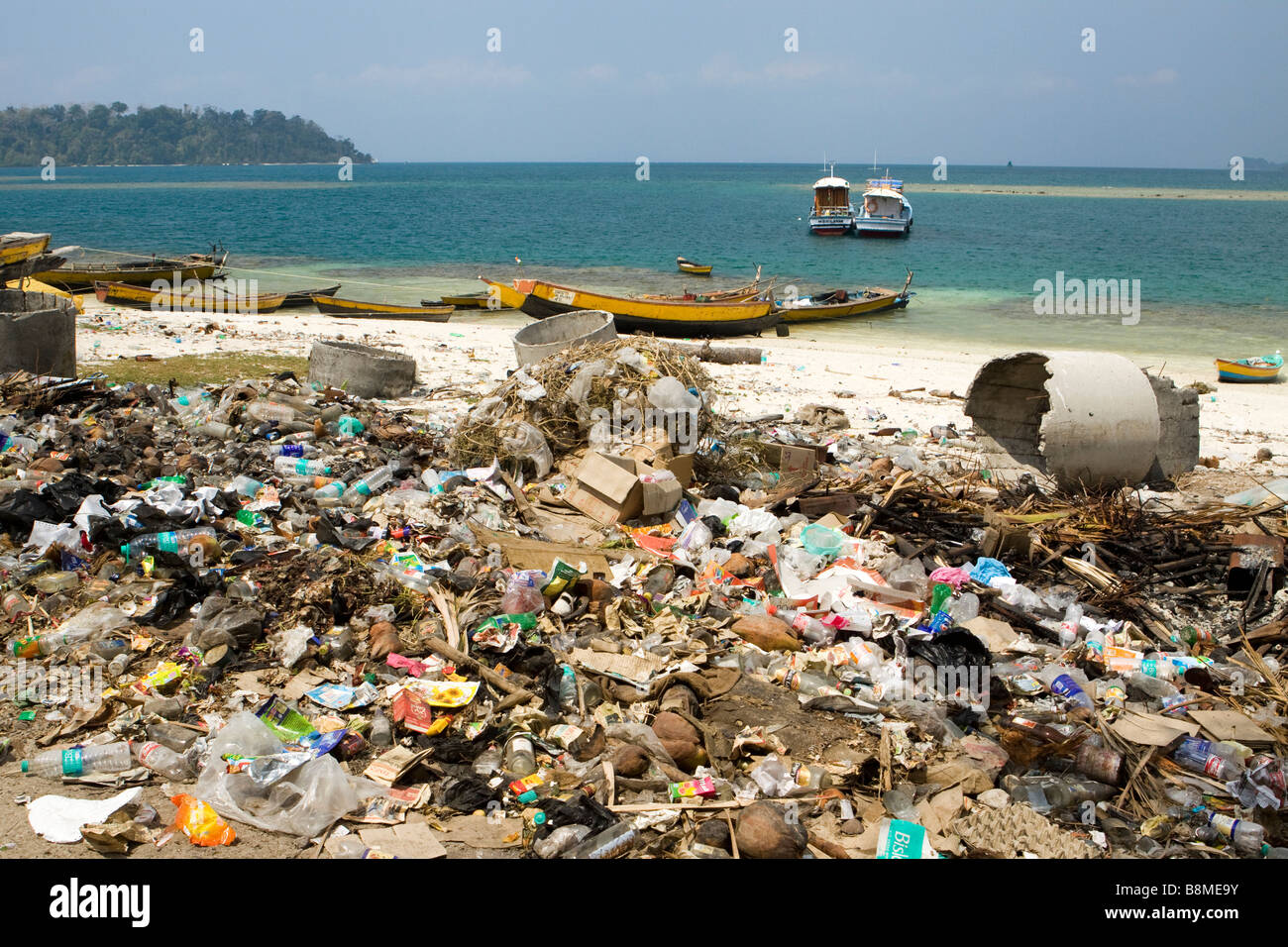 India Andaman and Nicobar Havelock island number 1 beach rubbish tip Stock Photo