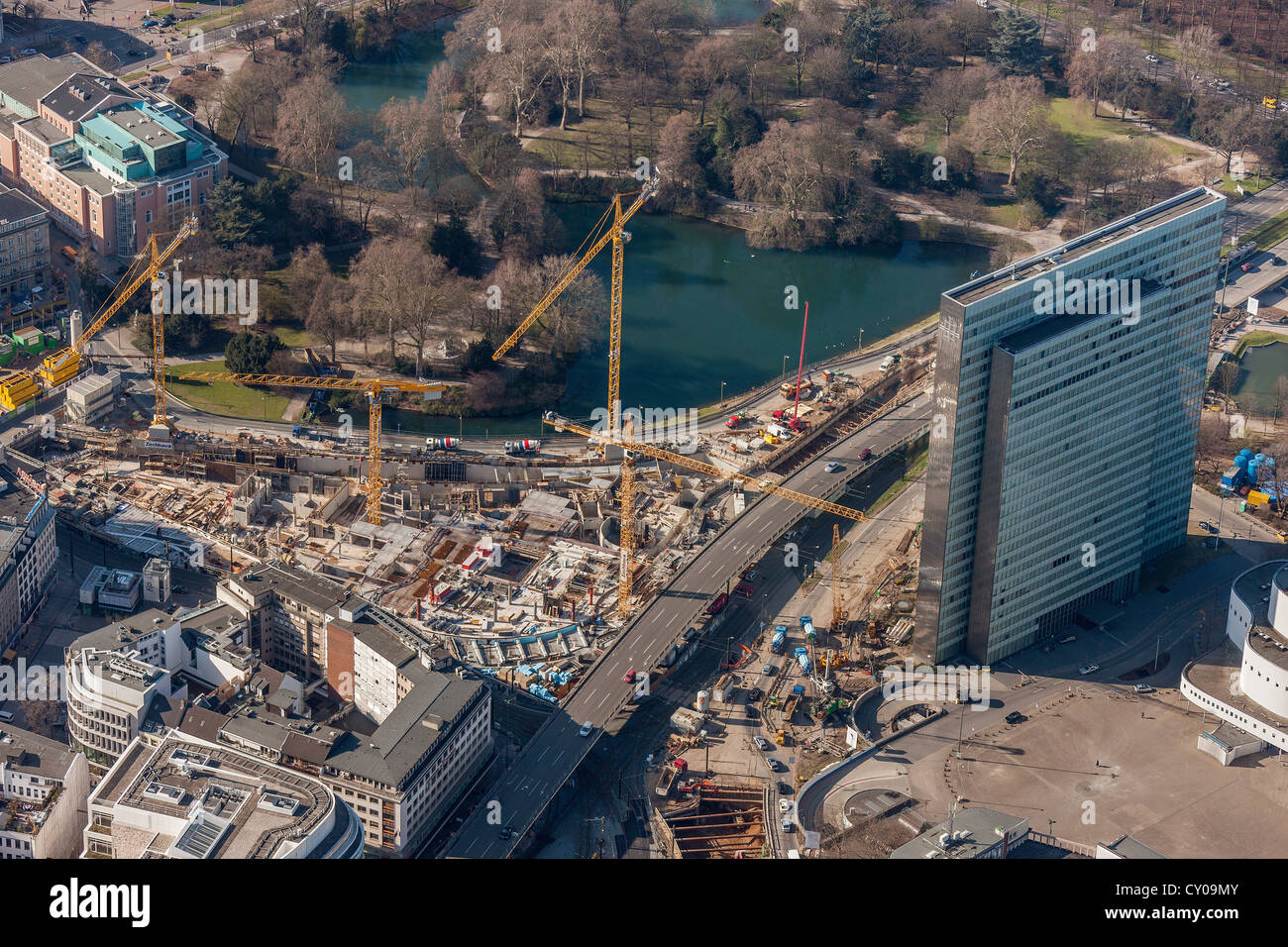 Aerial view, elevated motorway, Koebogen construction site, Dreischeibenhaus building, Thyssen headquarters, Duesseldorf Stock Photo