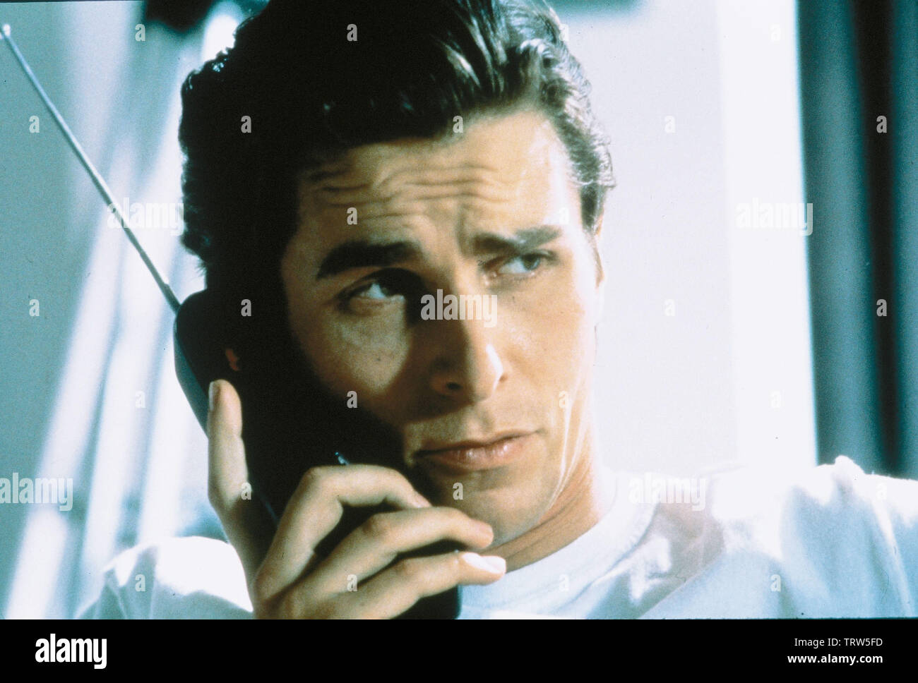 CHRISTIAN BALE in AMERICAN PSYCHO (2000). Copyright: Editorial use only. No merchandising or book covers. This is a publicly distributed handout. Access rights only, no license of copyright provided. Only to be reproduced in conjunction with promotion of this film. Credit: LIONS GATE FILMS / Album Stock Photo