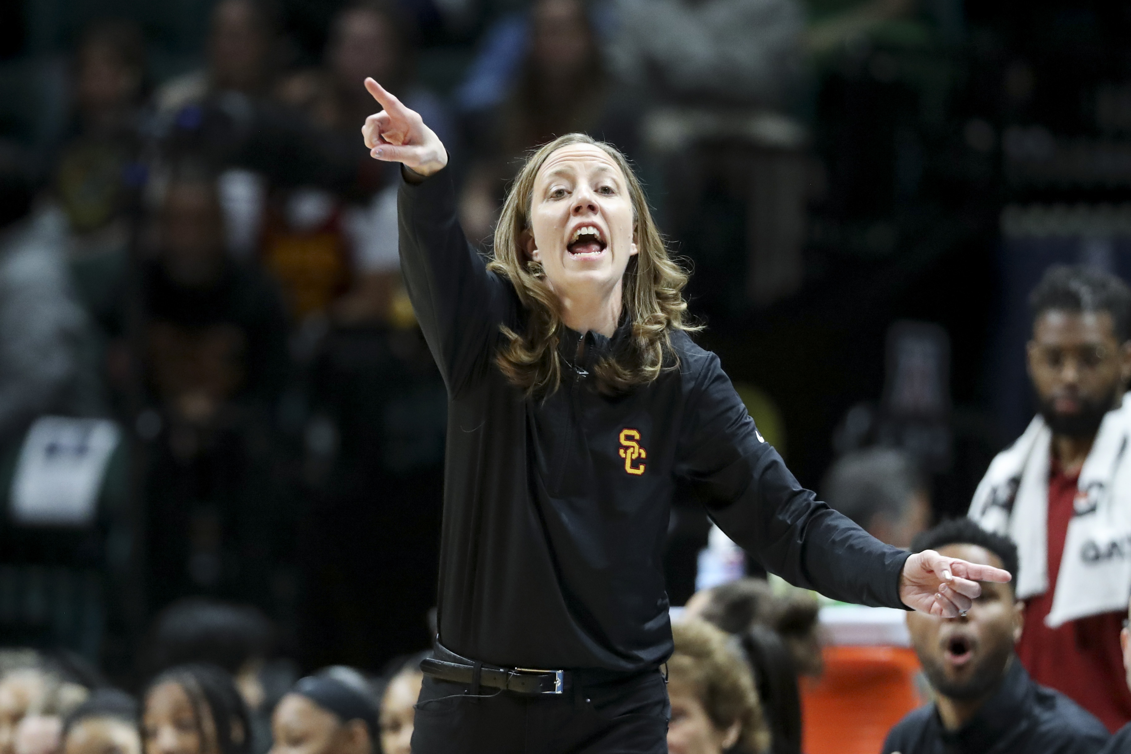 Southern California head coach Lindsay Gottlieb coaches during the first half.