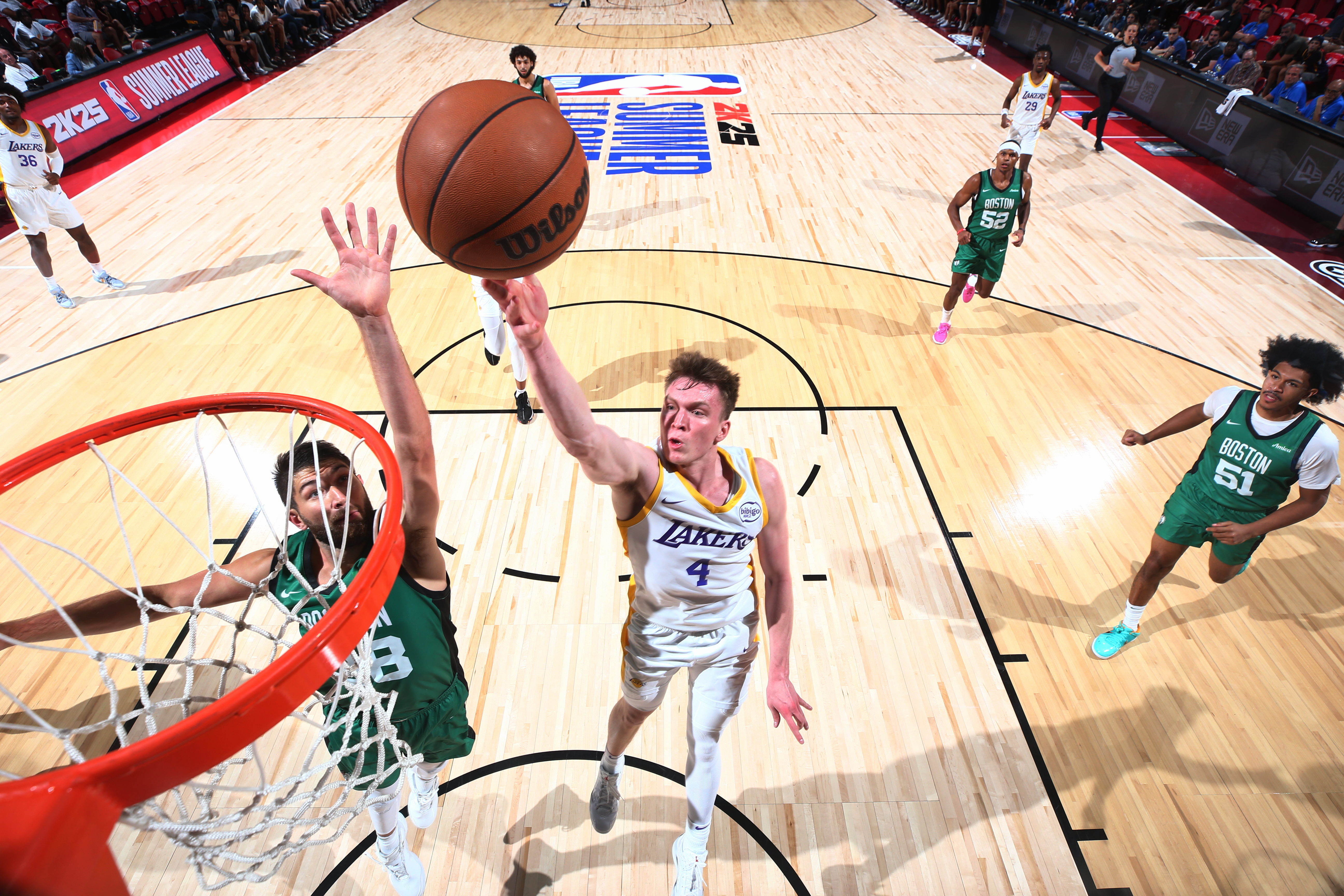 LAS VEGAS, NV - JULY 15: Dalton Knecht #4 of the Los Angeles Lakers drives to the basket.