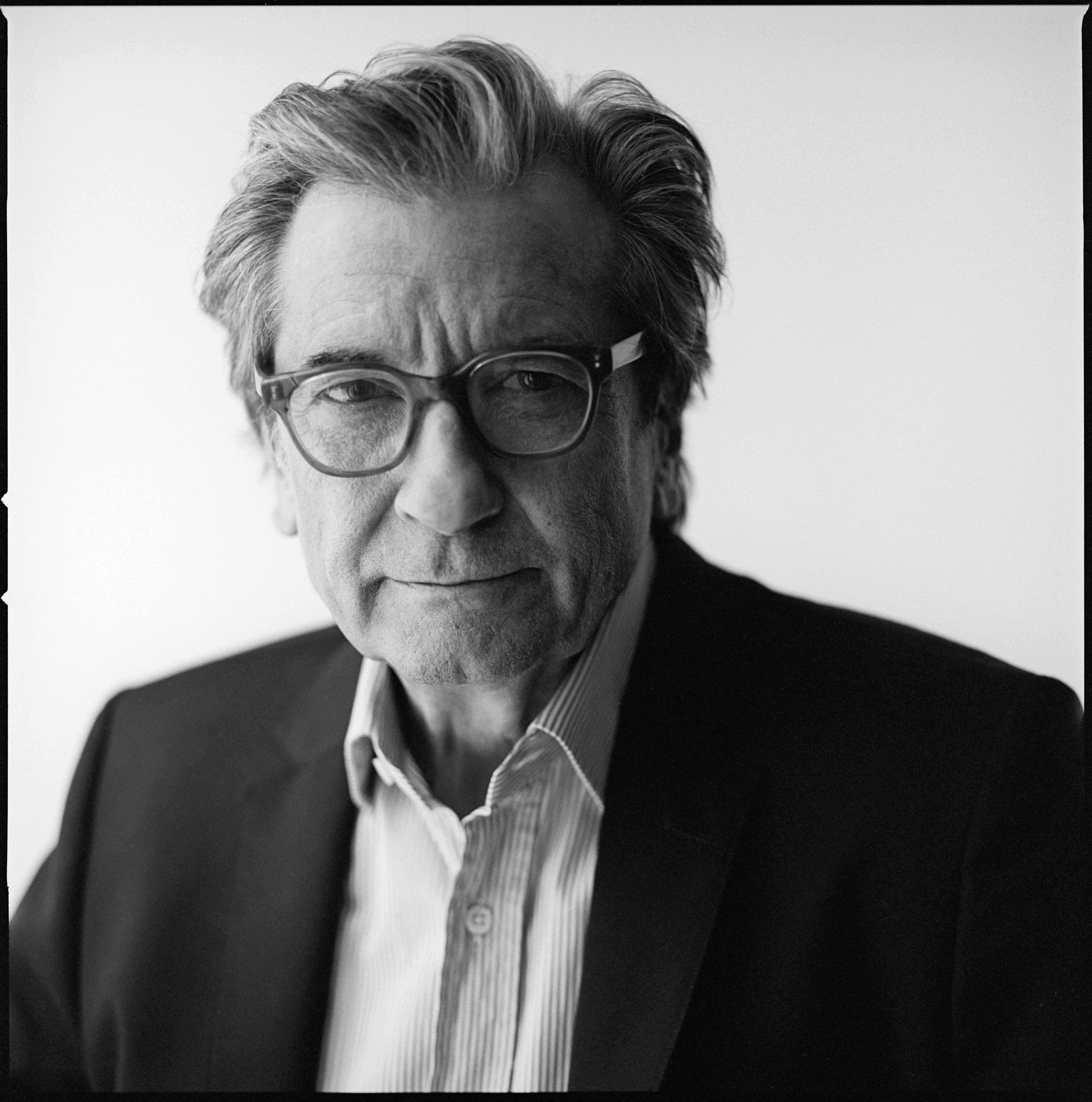 Griffin Dunne credit Brigitte Lacombe