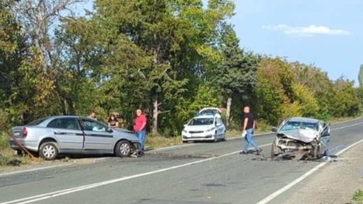 Търси се кръв за майка и две деца на 7 г. и 9 г., пострадали в катастрофа край Карнобат